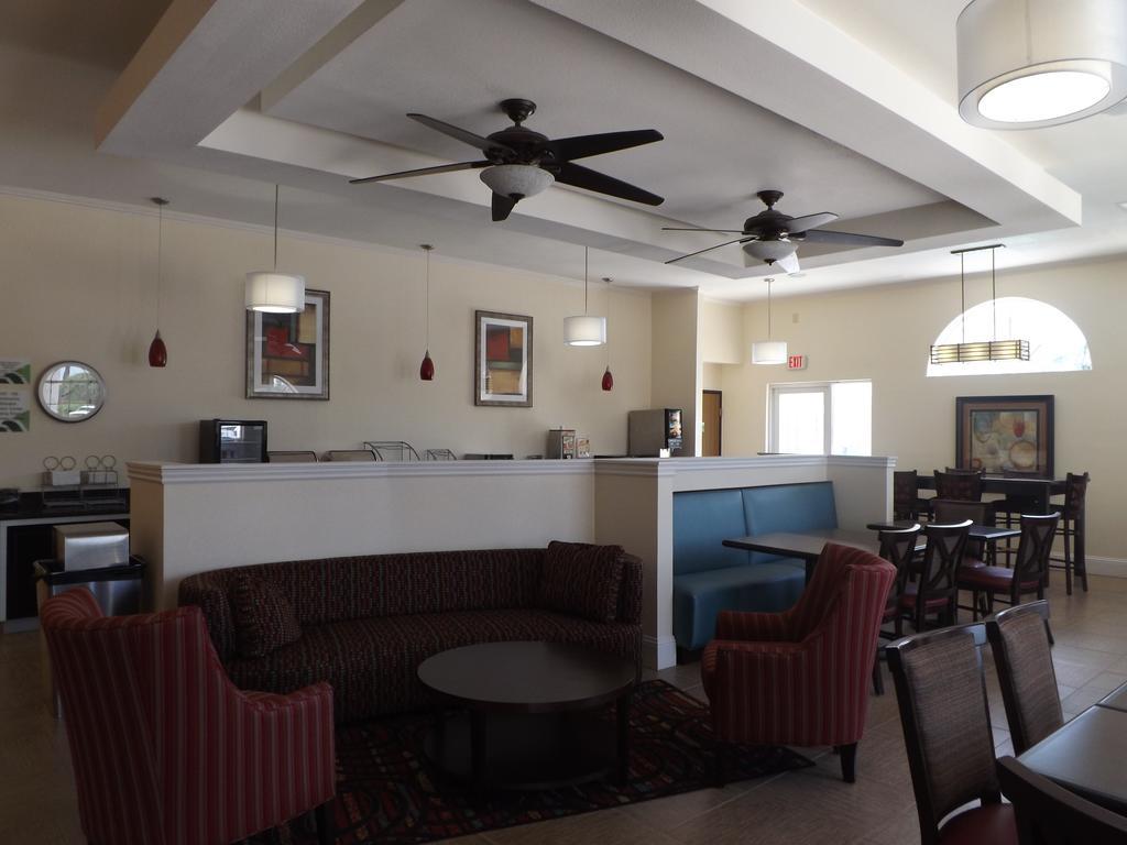 Wingate By Wyndham San Marcos Hotel Exterior photo